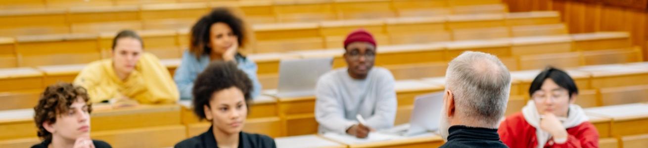 Bando per il conferimento di n.4 assegni per attività di tutorato per studenti iscritti ai corsi di Laurea Magistrale 